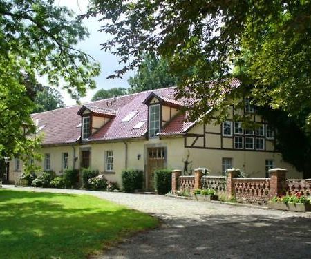 Hotel Garni Graf Von Oberg Lahstedt Exterior foto